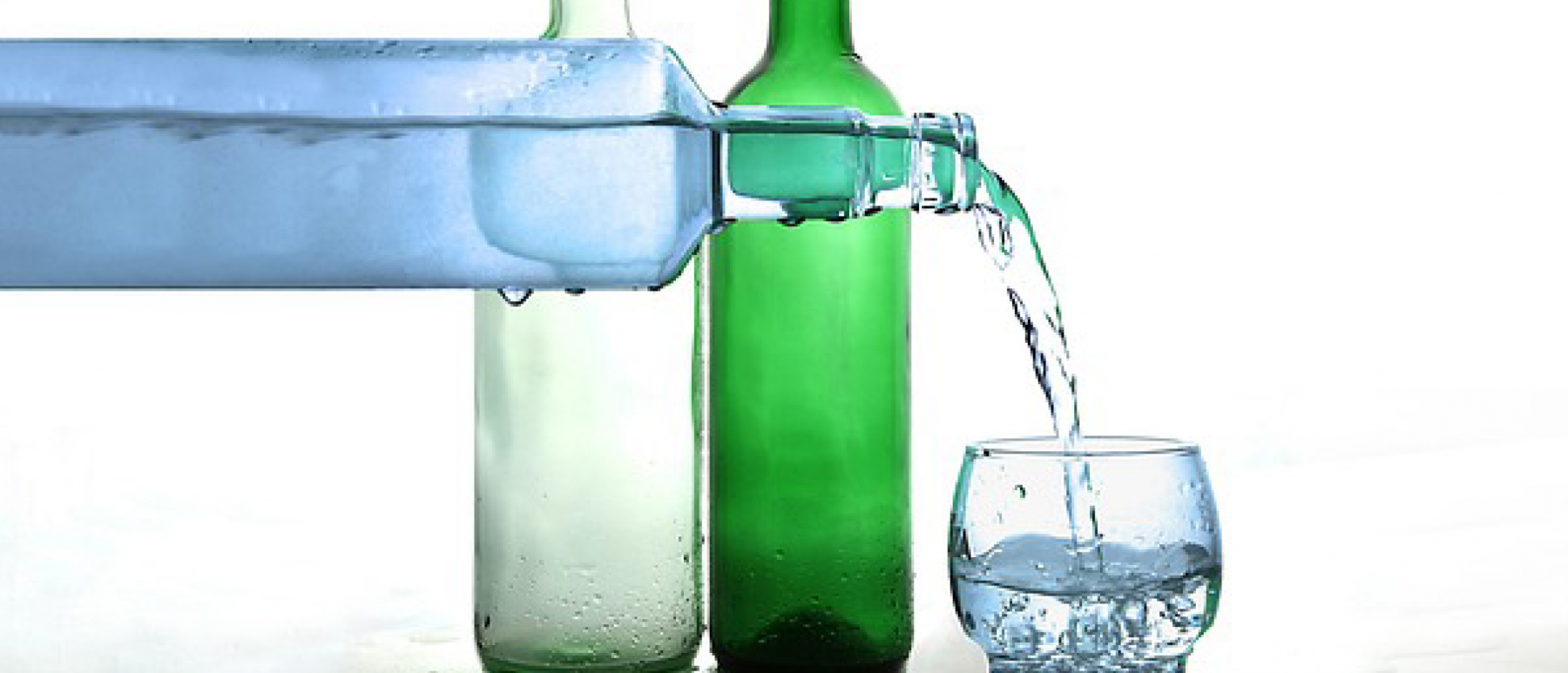 L'eau filtrée améliore l'eau du robinet L'eau filtrée améliore l'eau du robinet