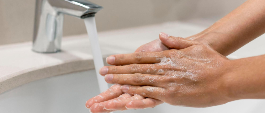 Quels types de peau sont les plus sensibles à l’eau calcaire ?